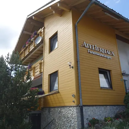 Atelierhaus 公寓